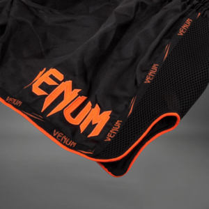 Venum Short de Boxe - Noir/Orange néo 10 Venum Short de Boxe - Noir/Orange néo – Image 4